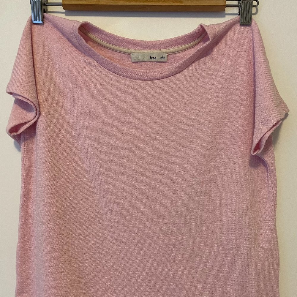 Pink Aritzia Wilfred Free crop t-shirt